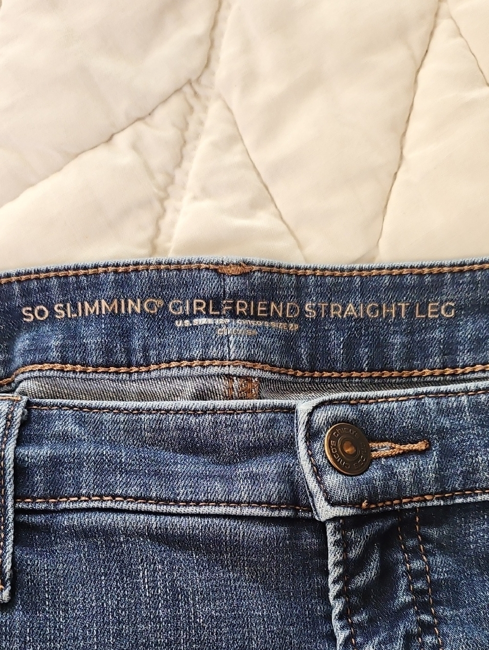 Chicos So Slimming Girlfriend Straight Leg Jeans  Size 12P - Picture 2 of 7